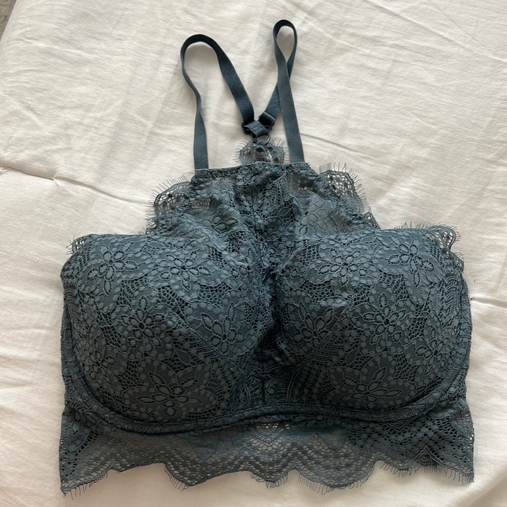 Victoria’s Secret, Pink push-up bra